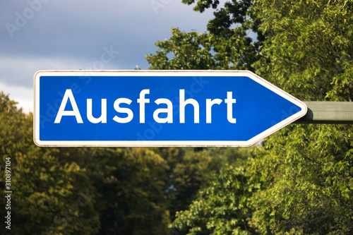 Foto ausfahrt schild autobahn