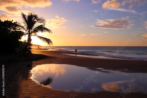 Sunset in Guadeloupe © Tupungato