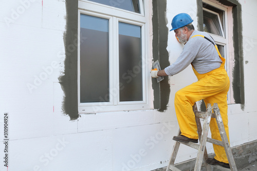 House renovation, polystyrene wall insulation © sima
