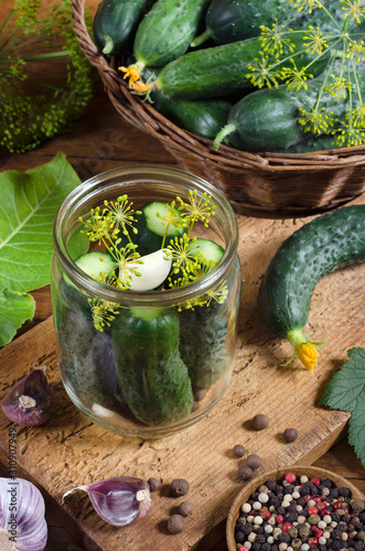 Preparation for pickling cucumbers