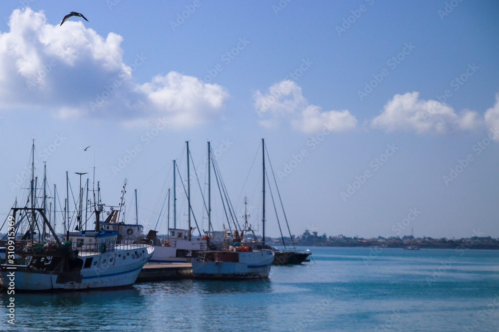 marina in syracuse sicily