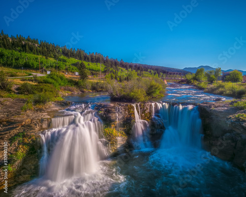 Lundbreck Falls