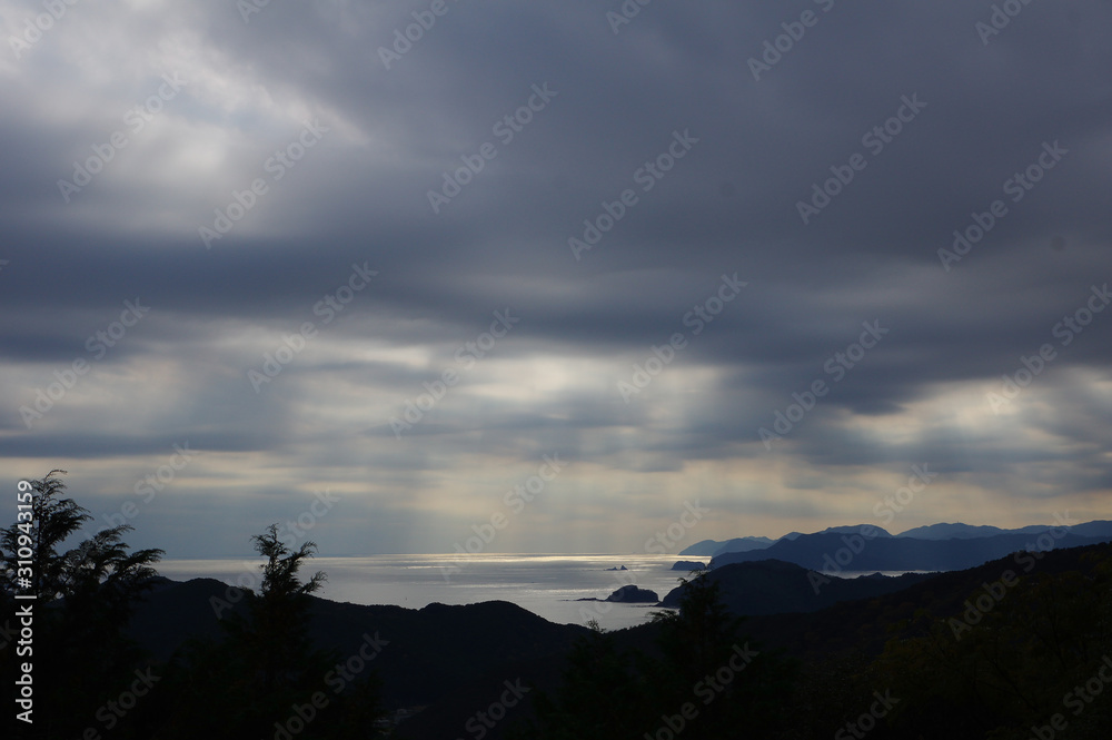 Obraz premium 熊野灘の光芒