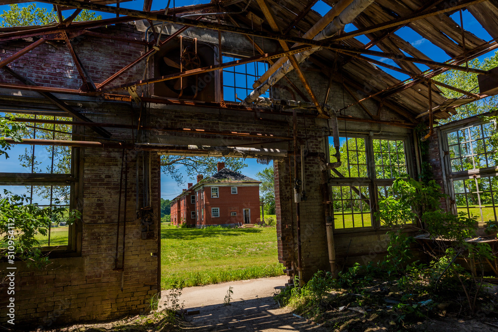 MAY 17 2019, GASCONADE COUNTY, MISSOURI USA Deserted factory in Gasconade County Missouri along trail where Lewis and Clark stopped MAY 17 2019, GASCONADE COUNTY, MISSOURI USA Deserted factory in Gasconade County Missouri along trail where Lewis and Clark stopped