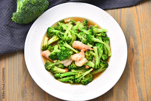 Stir fried broccoli and shrimp with Oyster sauce. Broccoli menu for healthy