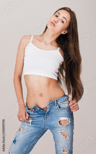 Αυτοκόλλητο Slim and fit jeans beauty.