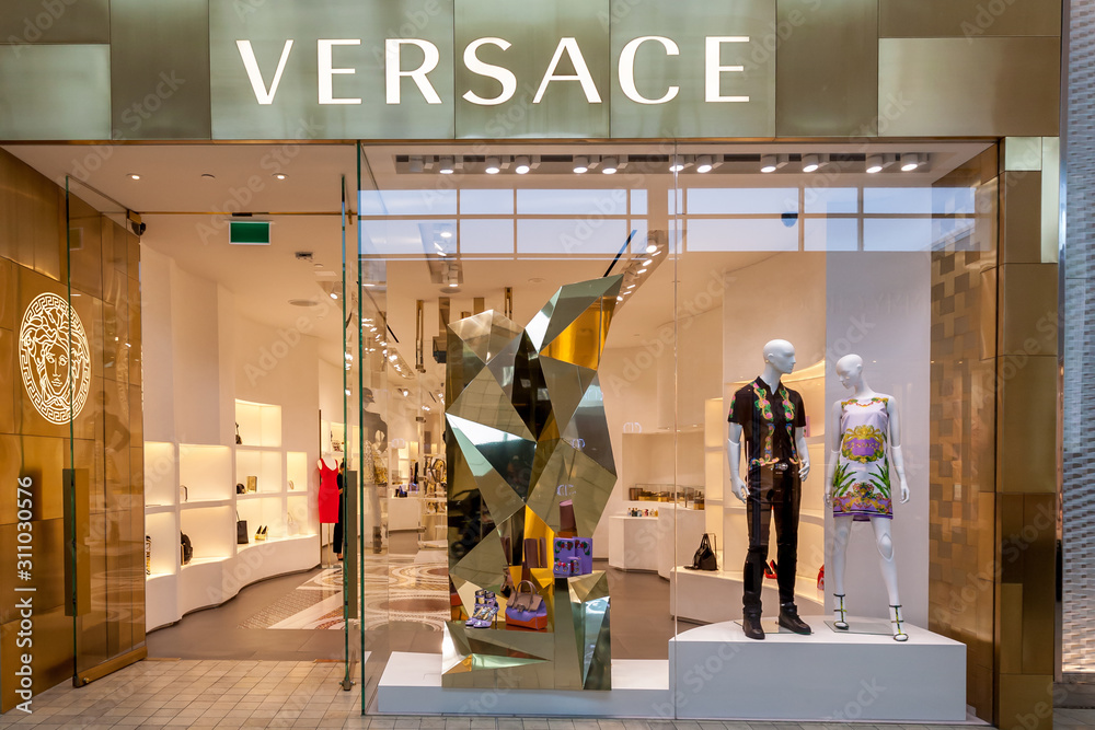 Toronto, Canada - February 23, 2018: Versace store front in the mall in  Toronto. Versace (Gianni Versace S.p.A.) is an Italian luxury fashion  company. Stock Photo | Adobe Stock