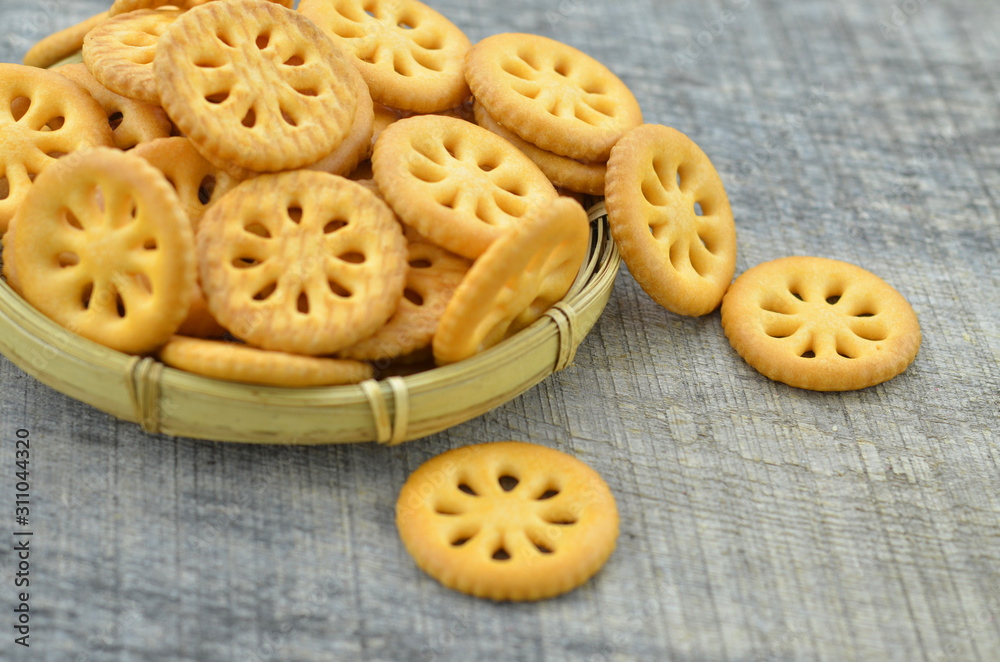 Basket of crackers with few calories