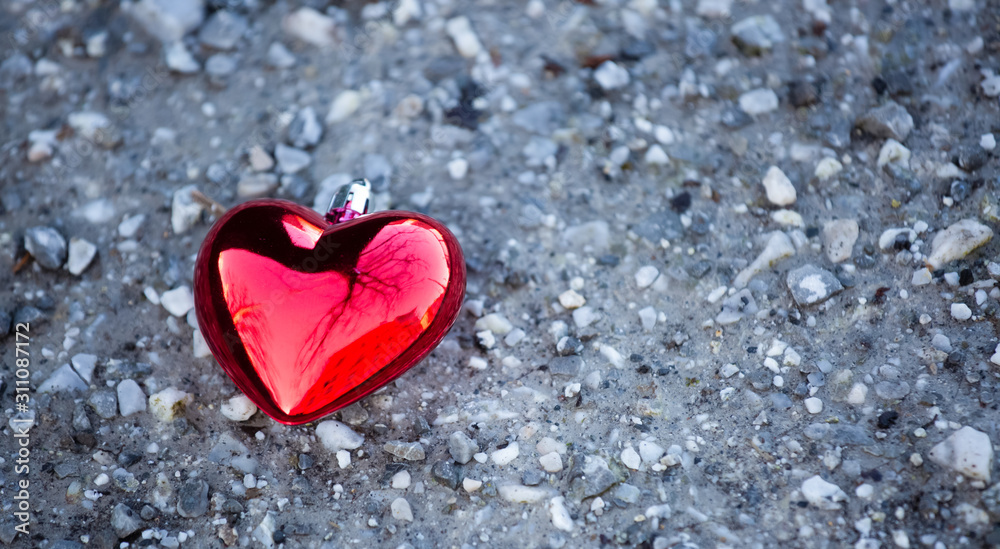 The heart represents love on Valentine's Day on a natural background. The heart represents love on Valentine's Day on a natural background.