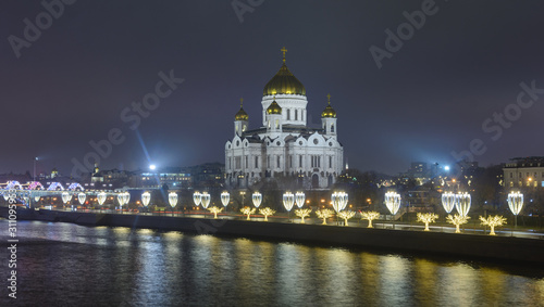 The Cathedral of Christ the Savior is the largest church in the Russian Church. The temple is located on the banks of the Moskva River. The youngest attraction in the capital of Russia.
