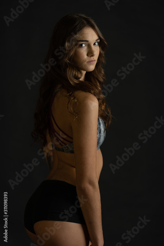 Caucasian brunette Model © Dorthy
