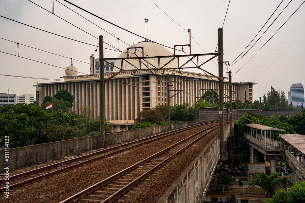 Istiqlal mosque from railway station