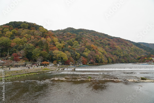 渡月橋（嵐山）の紅葉 京都