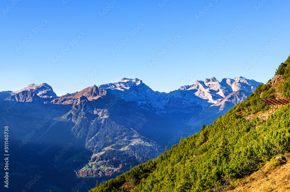 Am Itonskopf oberhalb Bartholomäberg im Montafon