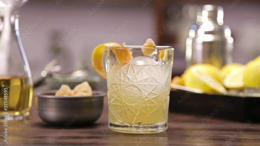 Beautiful Drink Appearance with Fruit Garnish - Pull Focus Beautiful Drink Appearance with Fruit Garnish - Pull Focus