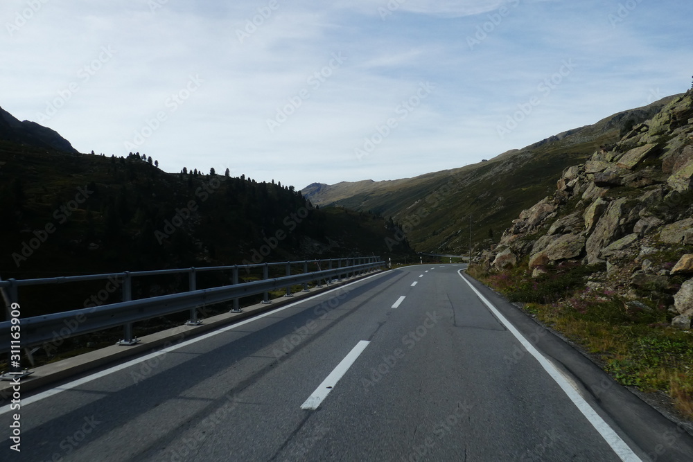 Kurven am Flüelapass Kurven am Flüelapass