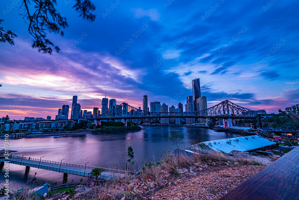 brisbane city skyline at sunset