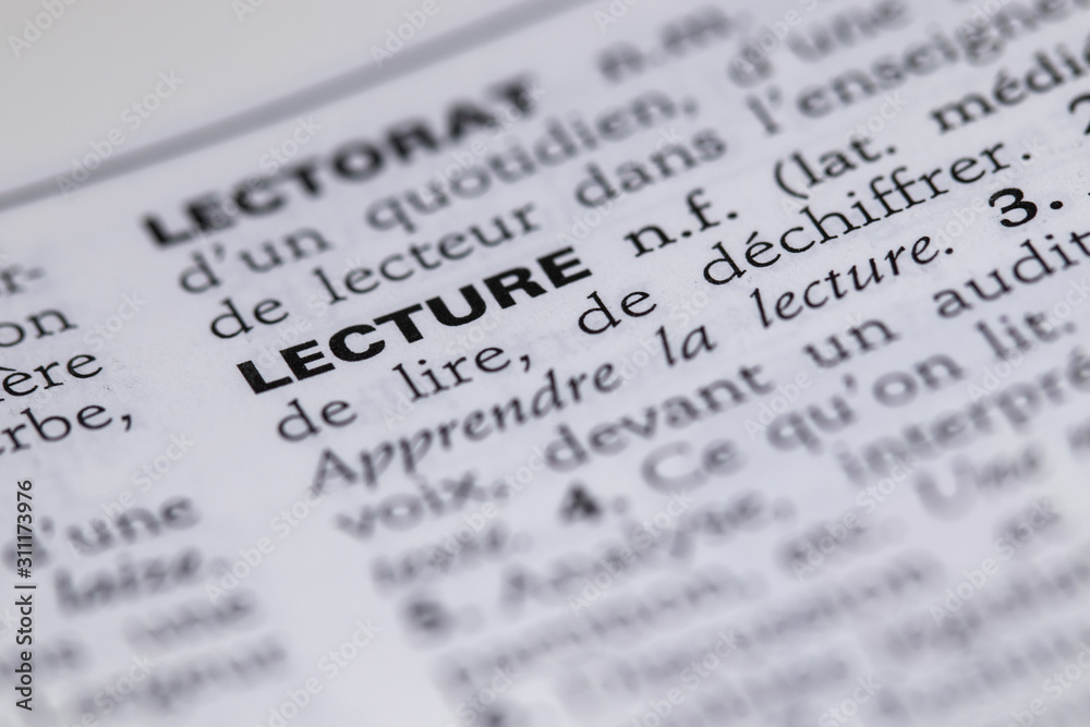 Définition du mot lecture dans le dictionnaire français Définition du mot lecture dans le dictionnaire français