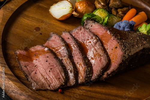 高級ローストビーフ　Freshly made roast beef photo