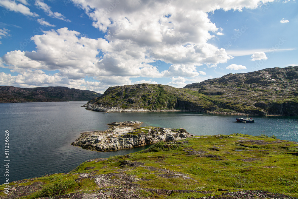 Fototapeta premium coast of kola peninsula