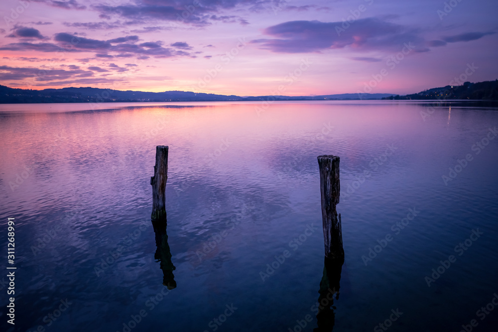 Fototapeta premium sunset on lake