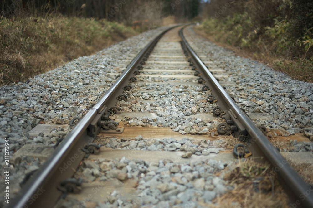 (shallow depth of field)Railroad near Toyohata railroad crossing of Koumi Line in Yamanashi prefecture (shallow depth of field)Railroad near Toyohata railroad crossing of Koumi Line in Yamanashi prefecture