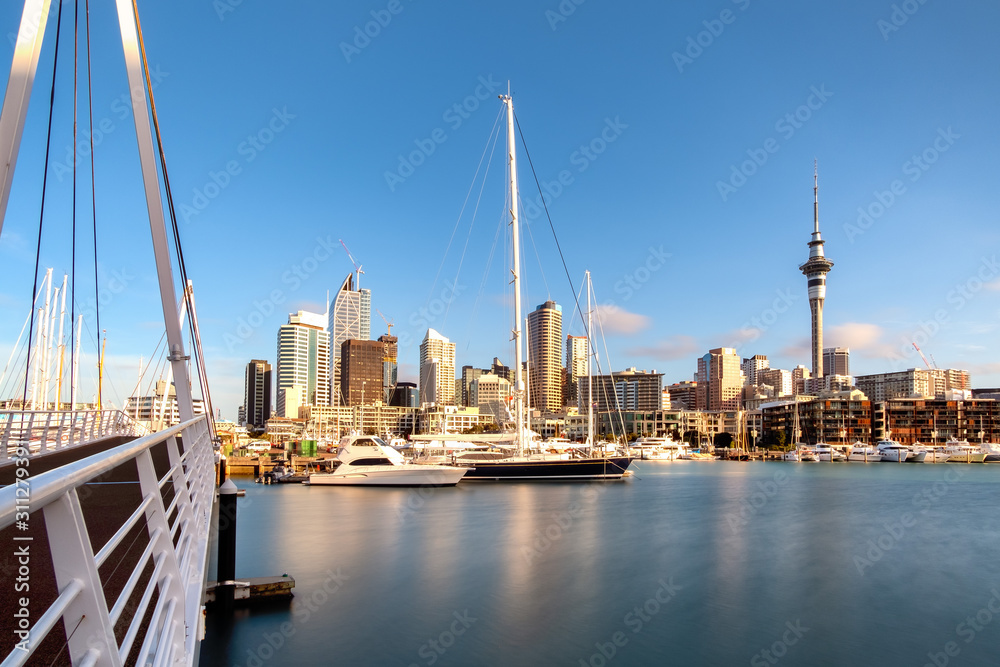 Fototapeta premium Auckland City New Zealand. Biggest city in New Zealand North Island. New Zealand financial district and business office buildings.
