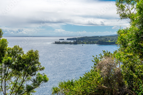 Fototapeta Naklejka Na Ścianę i Meble -  An overlooking landscape view of Maui, Hawaii