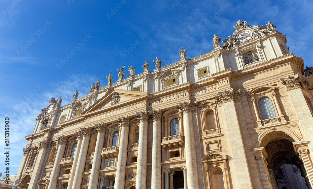 Fototapeta premium St. Peter's Basilica facade, Rome, Italy.