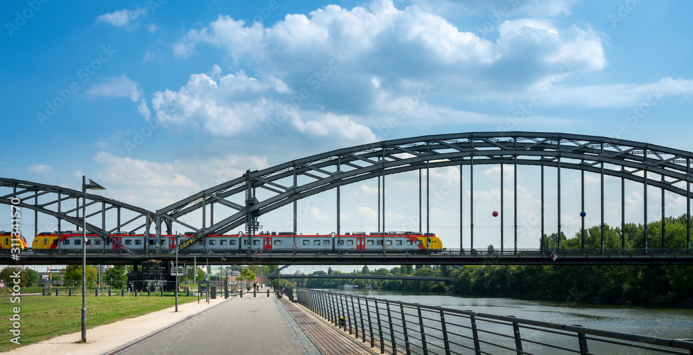 Deutschherrnbrücke in Frankfurt am Main