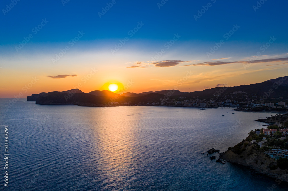 Luftaufnahme über Costa de la Calma und Santa Ponca mit Hotels und Stränden, Costa de la Calma, Region Caliva, Mallorca, Balearen, Spanien
