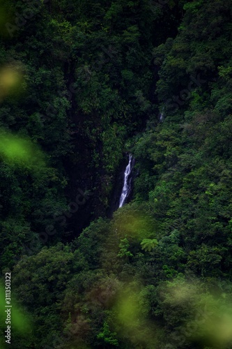 cascade et valée photo