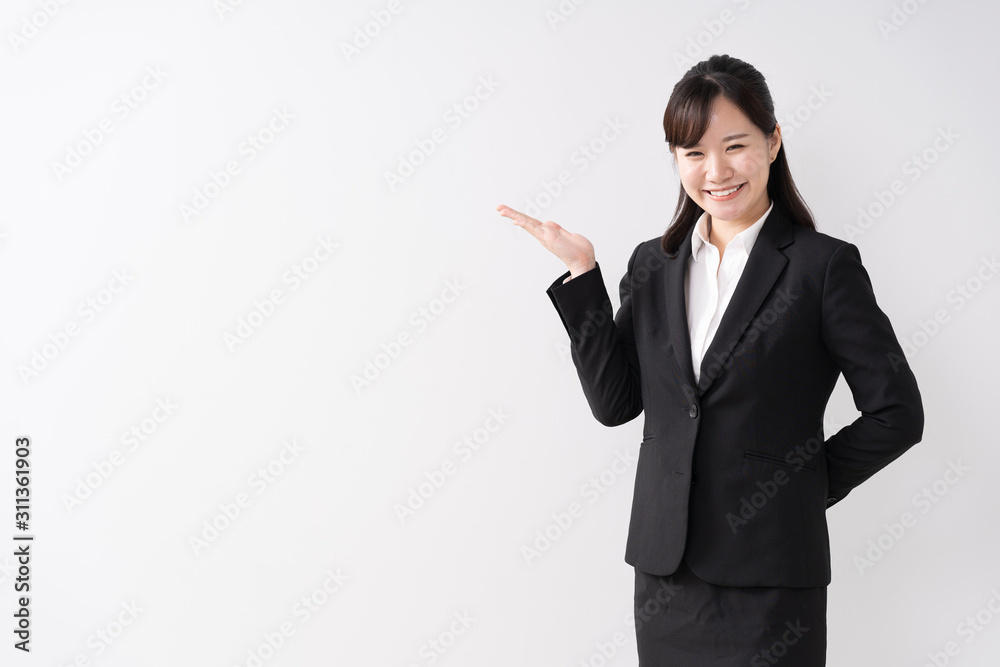 スーツの女性 スーツの女性