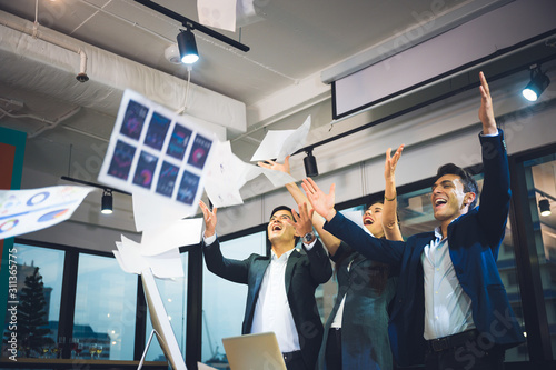 Group of business people re...