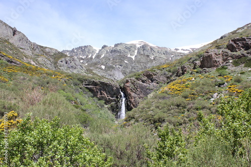 In the distance, between the mountains, you can see the Mazobre Waterfall photo