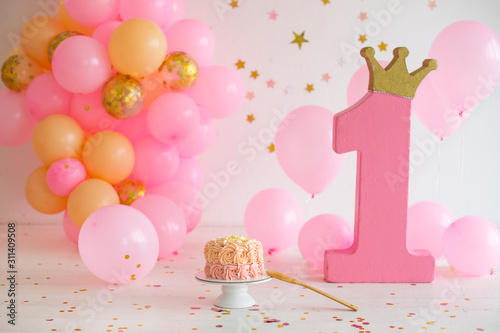 Smash cake for birthday party