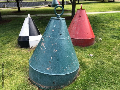 Wallpaper Mural Bouys Torontodigital.ca