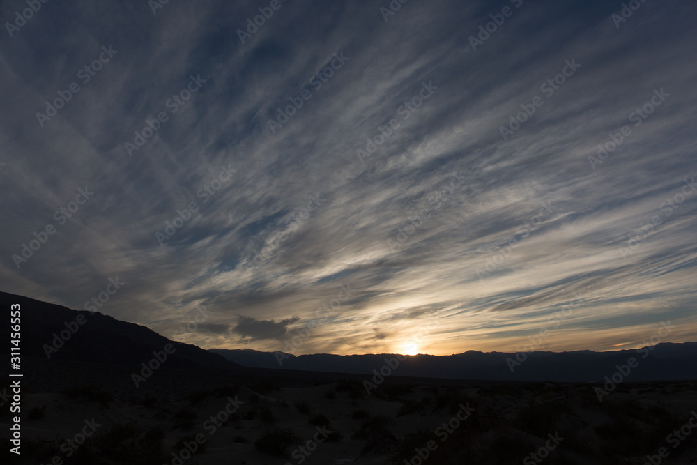 Sunset Sunrise In The Desert With Mountian Ridge - 7629