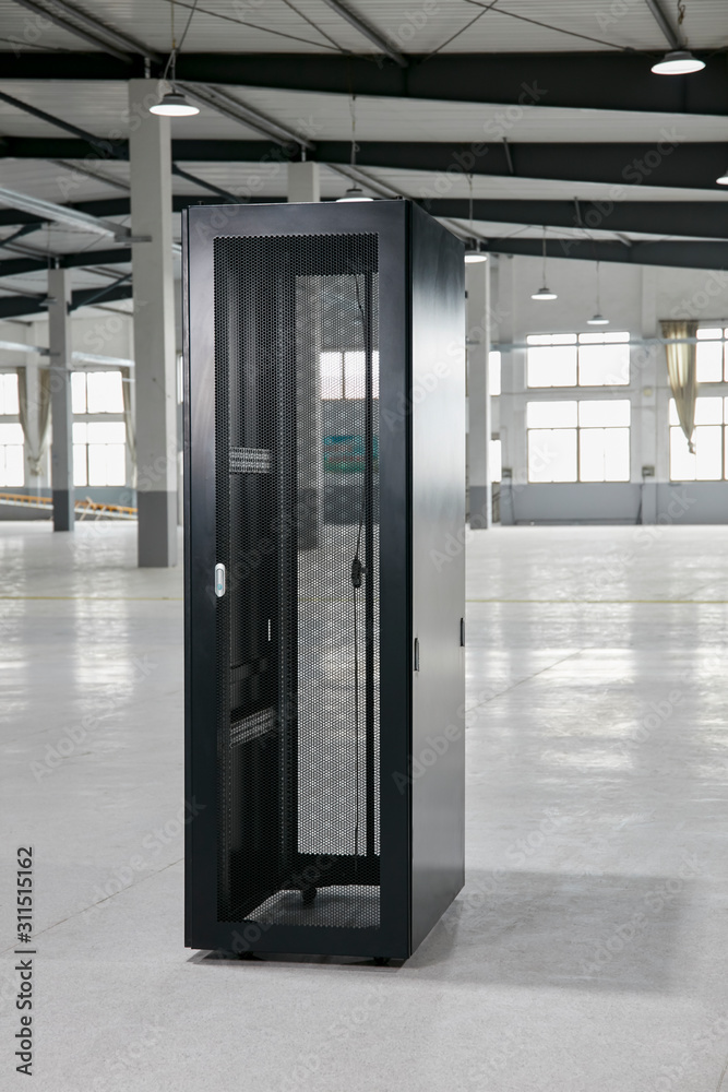 Large iron frame machine housing Large iron frame machine housing