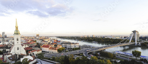 Bratislava, Krönungskirche, Brücke Novi Most, Slowakische Repu