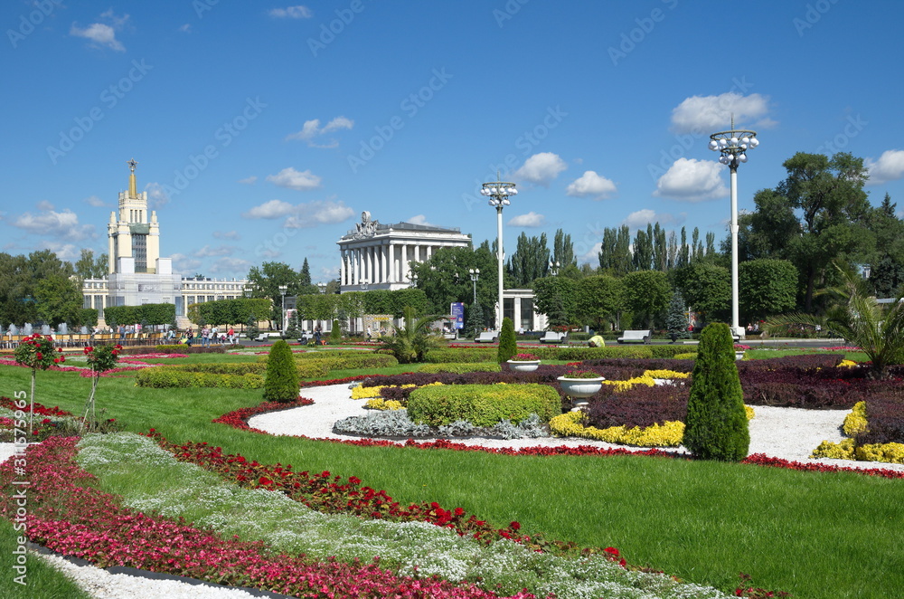 Obraz premium Moscow, Russia - August 14, 2018: Beautiful landscape design at VDNH. Pavilions No. 59 