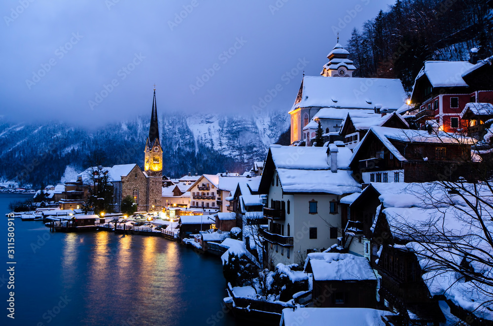 Obraz premium Beautiful landscape near dusk