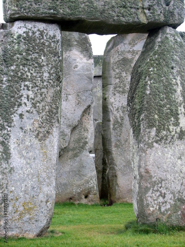 standing stones at stonehenge 03