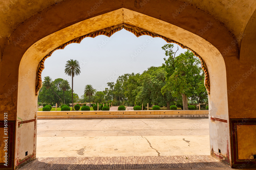 Lahore Kamran's Baradari 268