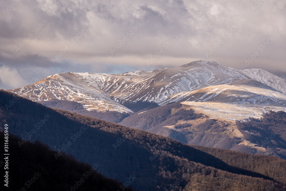 Obraz premium Val Maone e Prati di Tivo - Gran Sasso