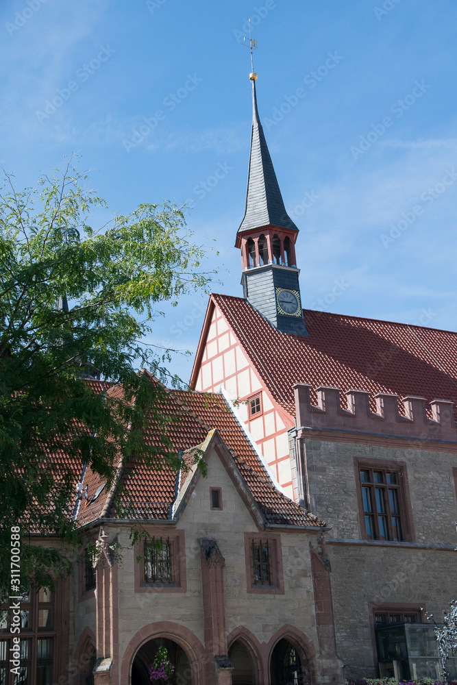 Obraz premium Altes Rathaus in der Stadt Göttingen in Niedersachsen