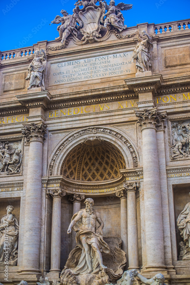 Italy / Rome 14. December 2019 Fontana di Trevi (Lovers fountain) Italy / Rome 14. December 2019 Fontana di Trevi (Lovers fountain)