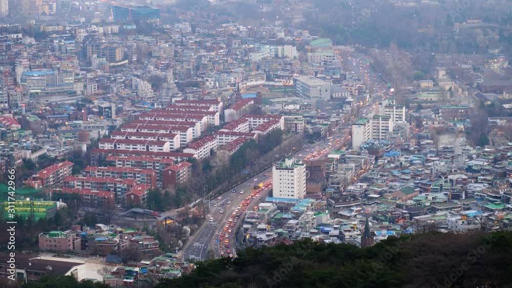 Vidéo Stock Seoul cityscape, telephoto view of Yongsangu and