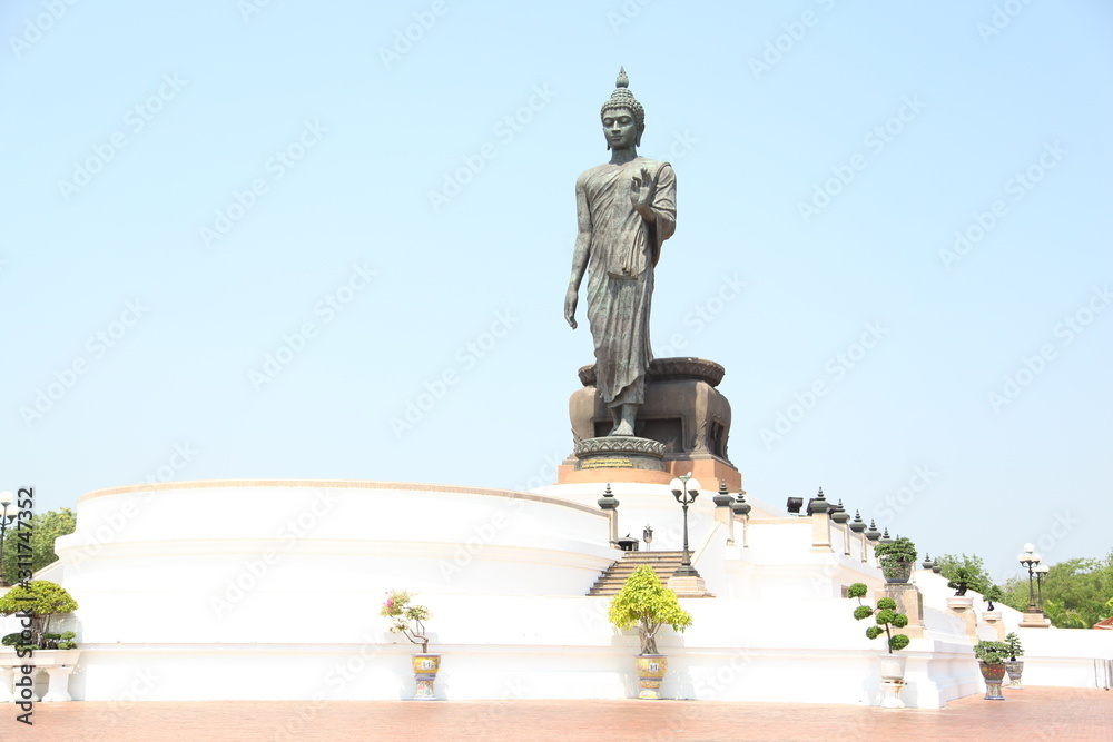 Obraz premium Big black buddha statue.