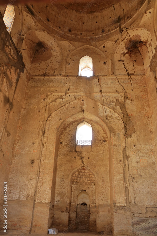 Remains of the Bibi Khanum Mosque and itsnot restorated part in Samarkand, Uzbekistan